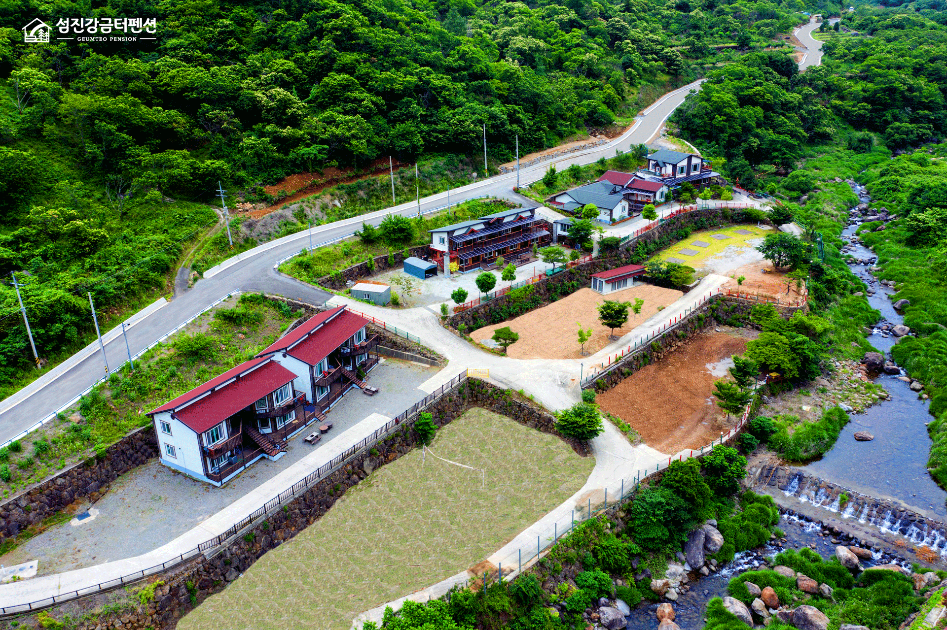 DJI_0344_펜션전경1_보정4.png